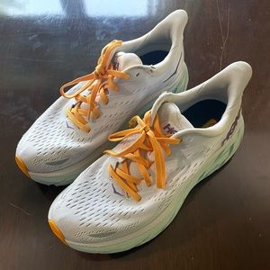 Hoka Clifton 8